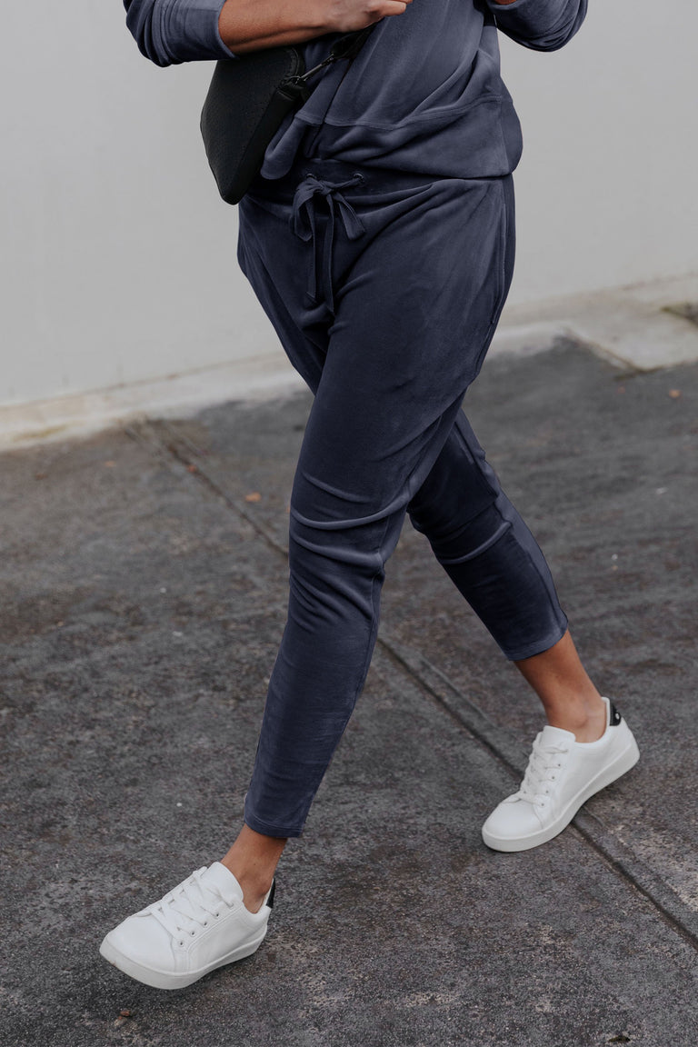 [TEST] D-Luxe Velour Track Pant