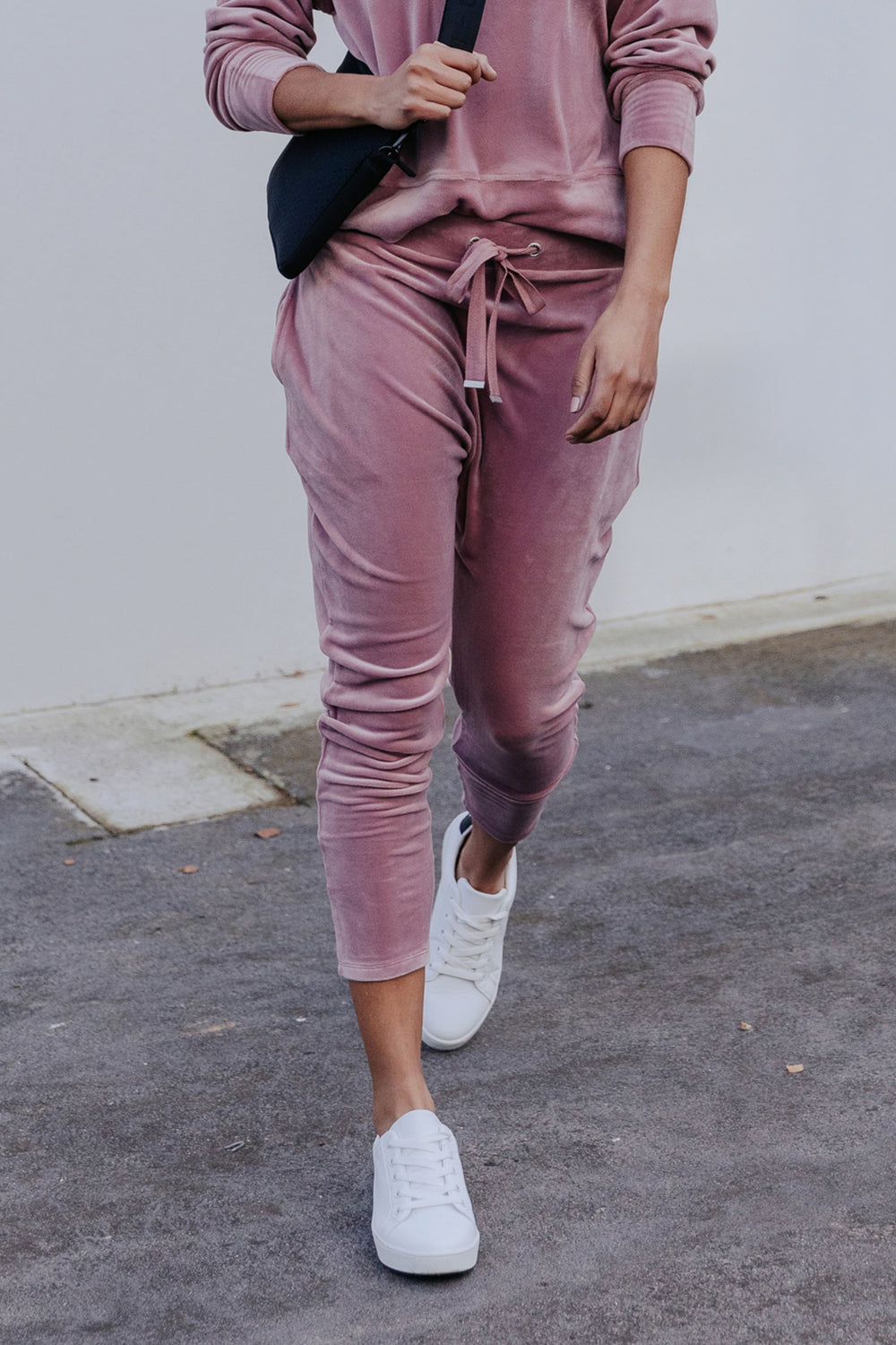 [TEST] D-Luxe Velour Track Pant