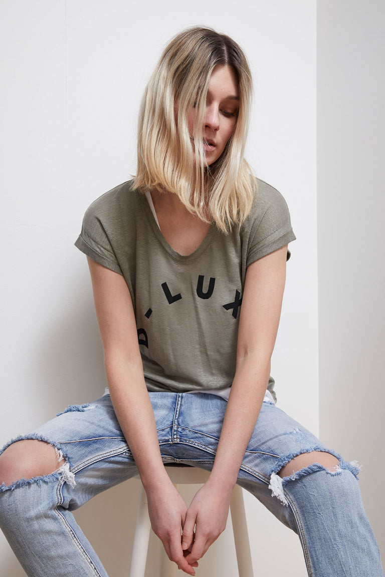 [TEST] D-Luxe Linen Scoop Neck Tee