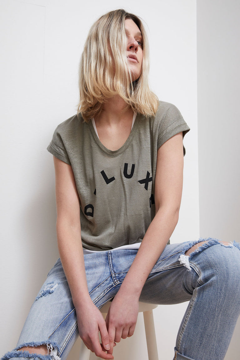 [TEST] D-Luxe Linen Scoop Neck Tee
