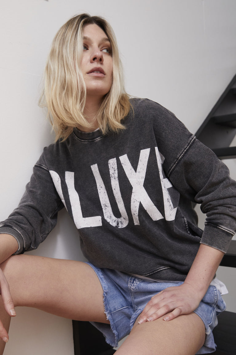 [TEST] D-Luxe Distressed Sweat