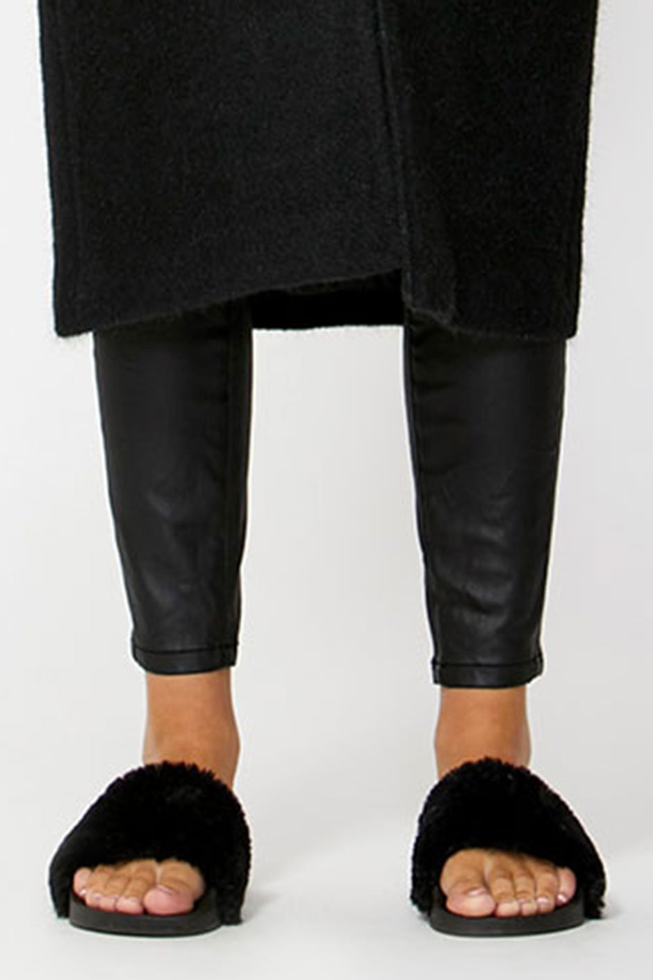 [TEST] Faux Fur Slides
