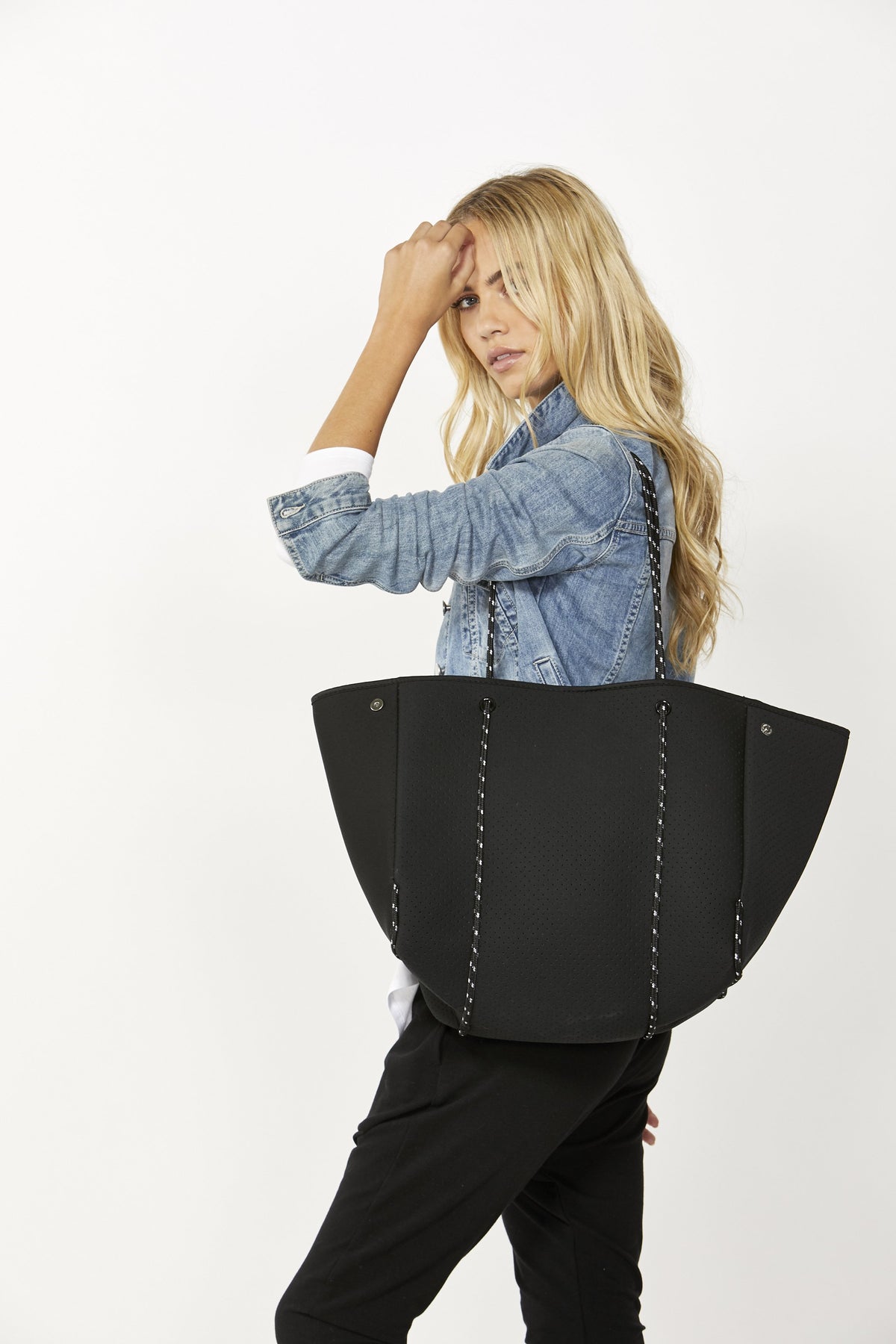 [TEST] D-Luxe Punched Neoprene Tote