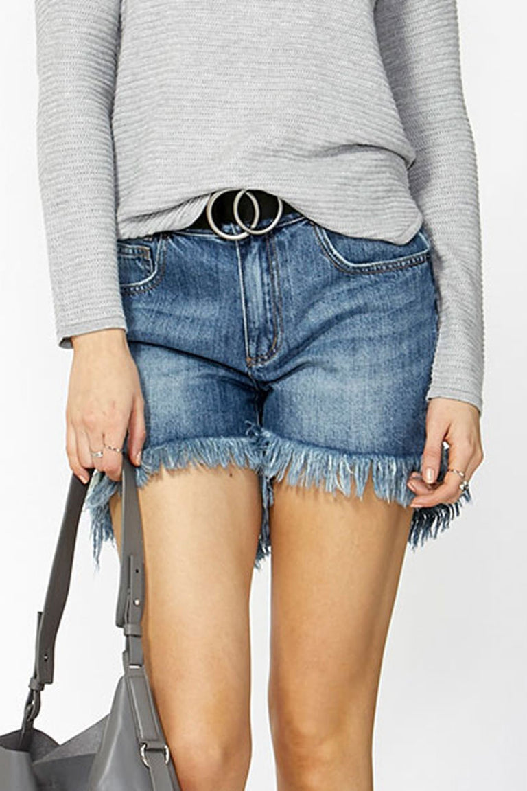 [TEST] Avery Mullet Hem Short