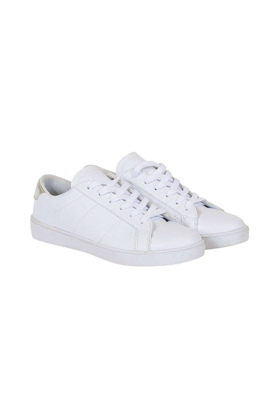 [TEST] The White Sneaker