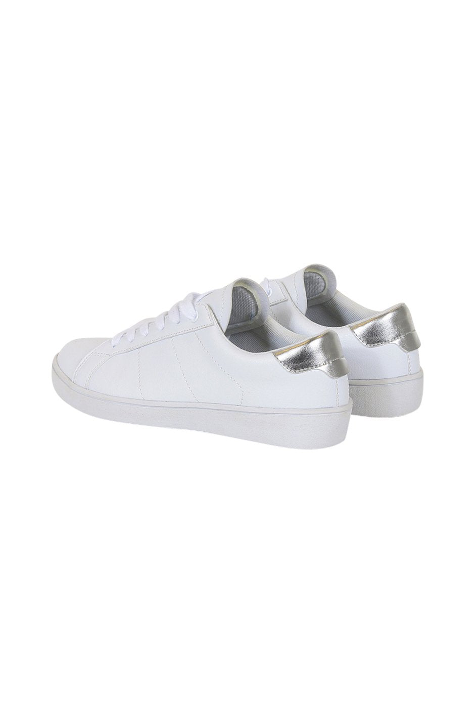 [TEST] The White Sneaker