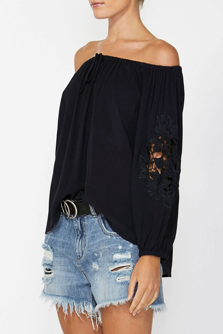 [TEST] Lindsay Applique Top