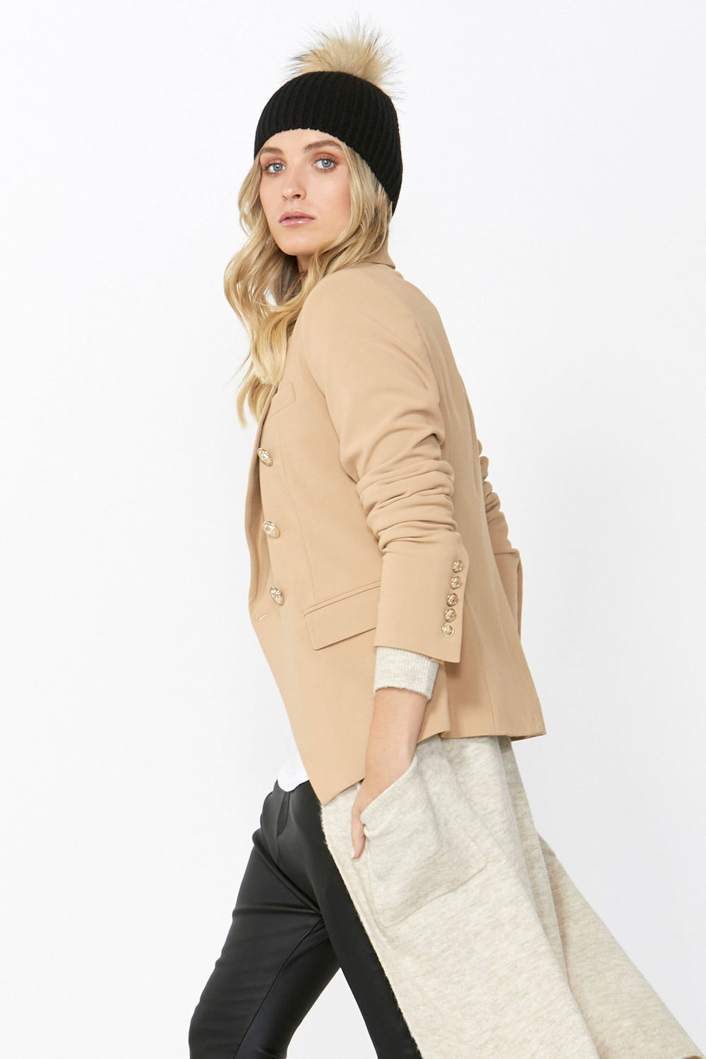 [TEST] Carly Blazer