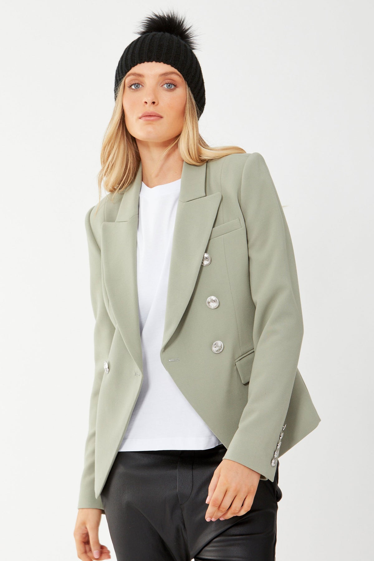 [TEST] Carly Blazer