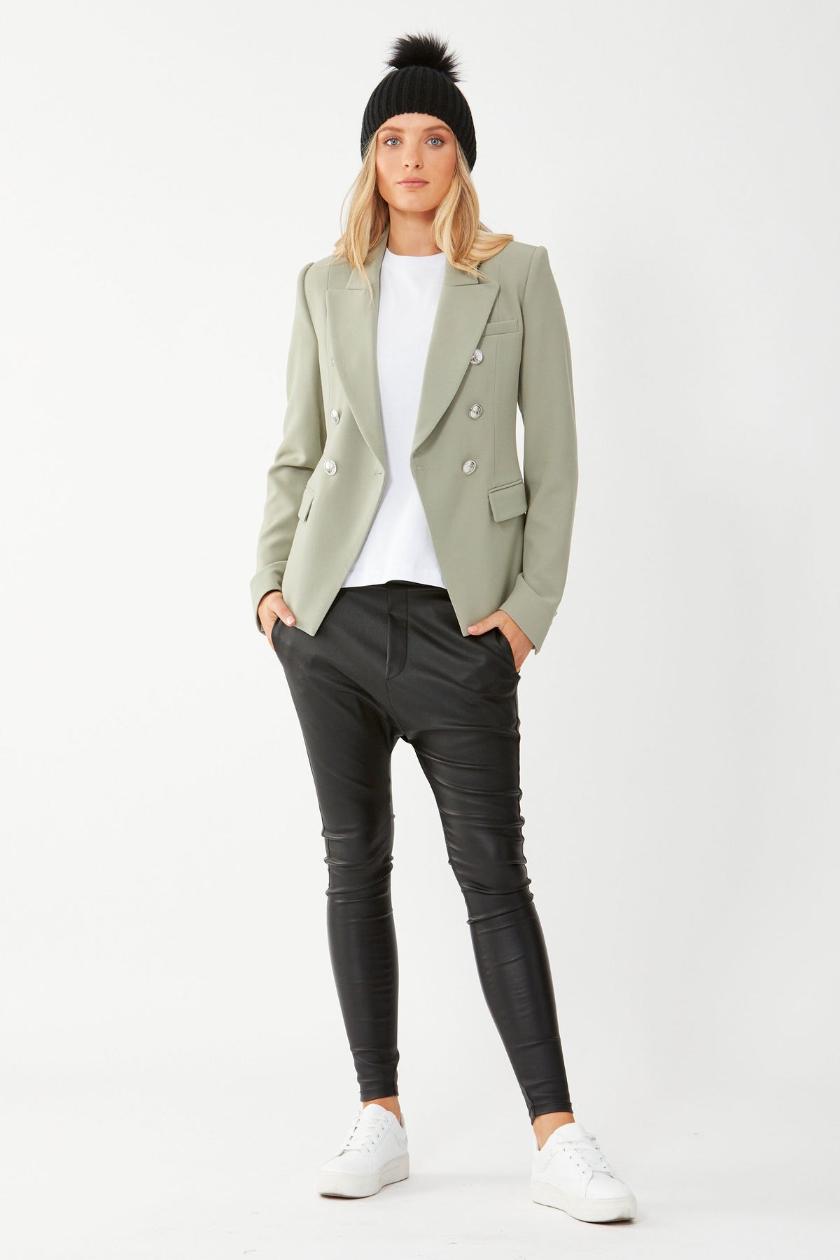 [TEST] Carly Blazer