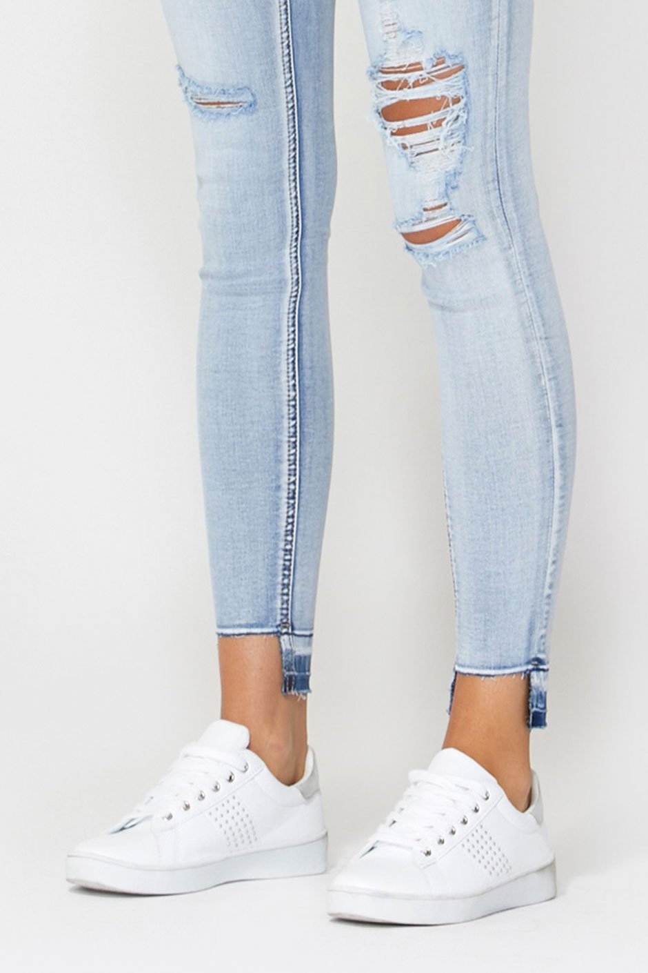 [TEST] Studded Sneaker