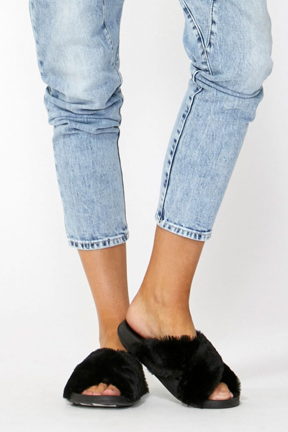 [TEST] Faux Fur Crossover Slide