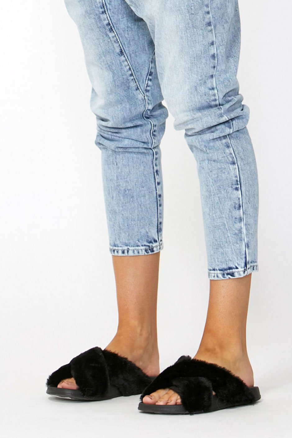 [TEST] Faux Fur Crossover Slide