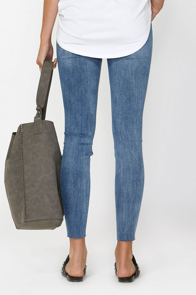 [TEST] Tassel Slouchy Tote Bag