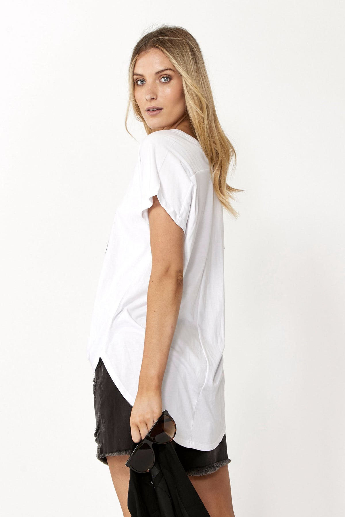 [TEST] Je Ne Sais Quoi Band Tee
