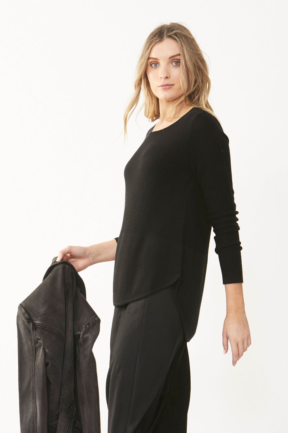 [TEST] Taylor Curved Hem Pullover