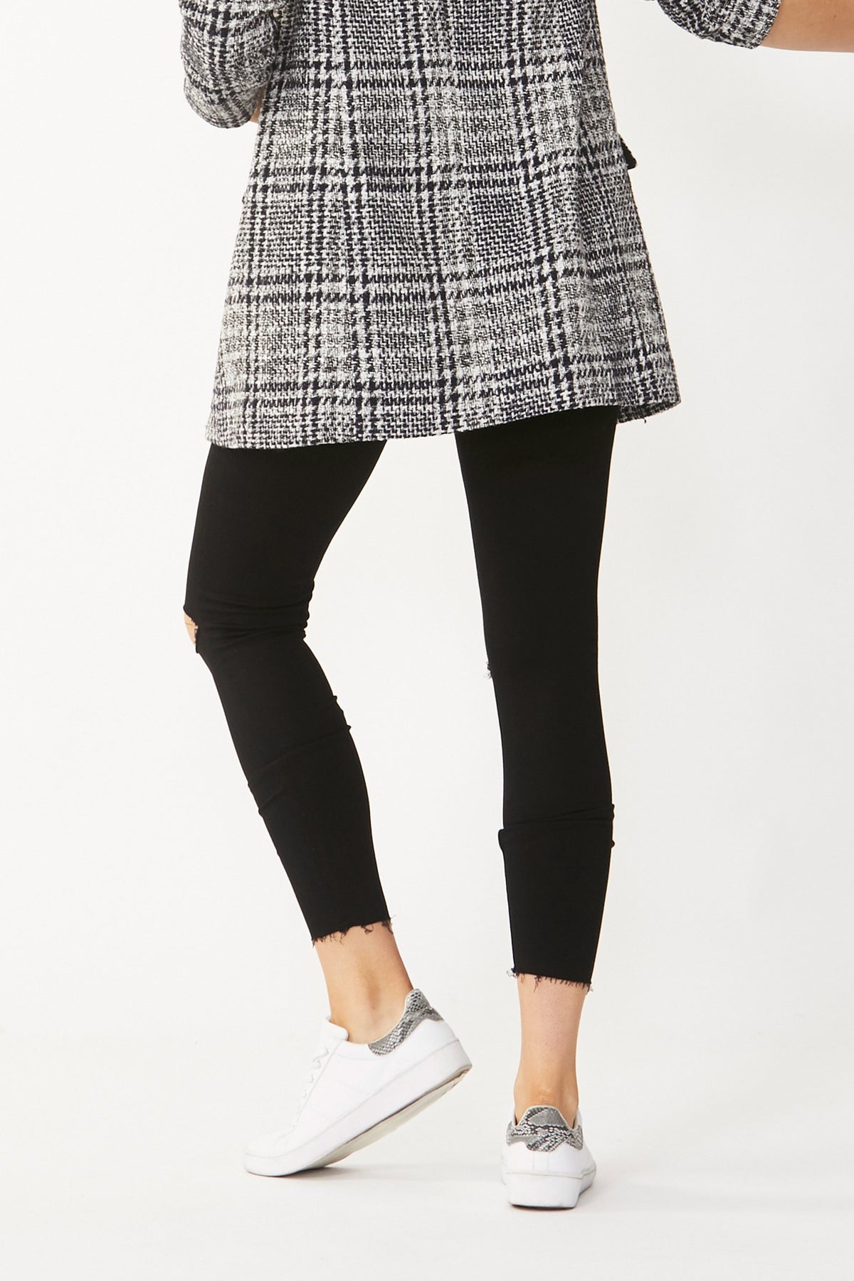 [TEST] Riley Rip Knee Skinny Jean