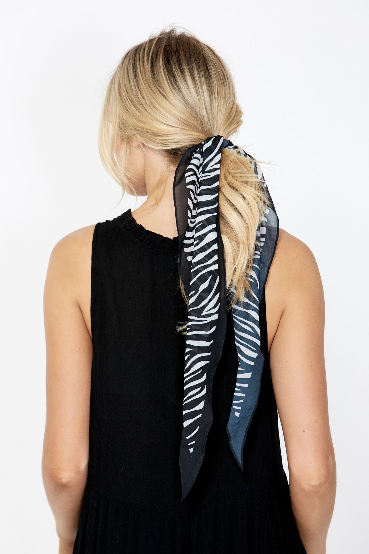 [TEST] Diamond Shape Scarf
