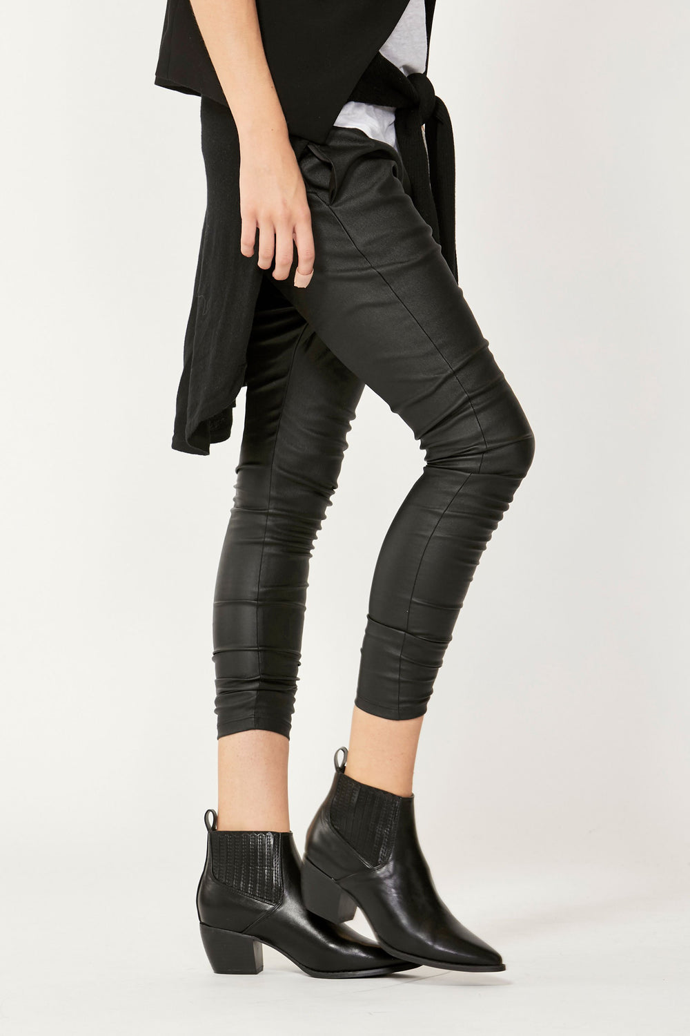 [TEST] Shana Pointed Ankle Boot