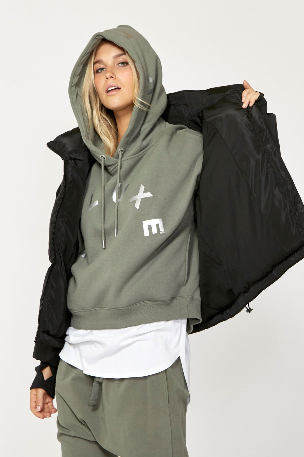 [TEST] D-Luxe Foil Hooded Sweat