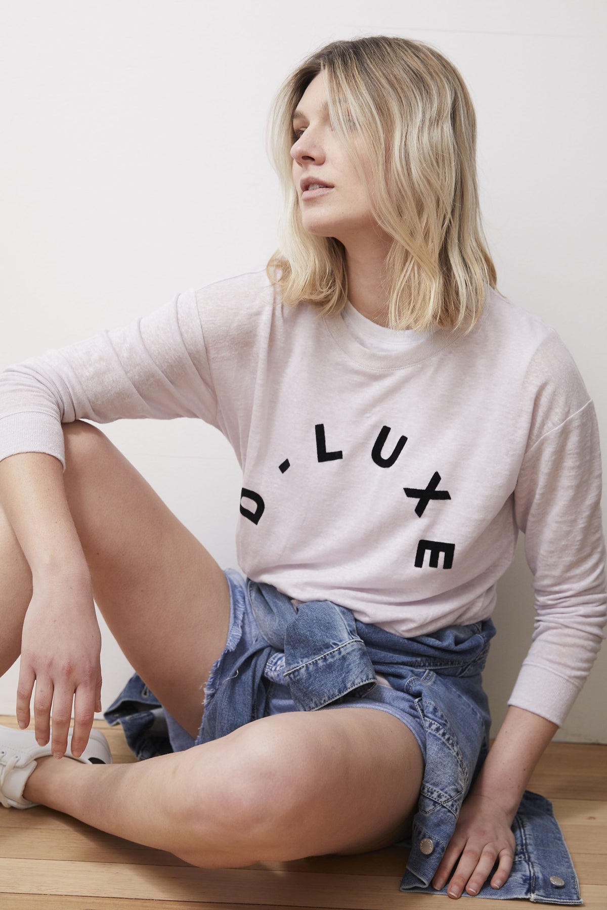 [TEST] D-Luxe Linen Logo Tee