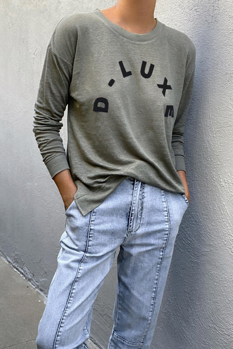 [TEST] D-Luxe Linen Logo Tee