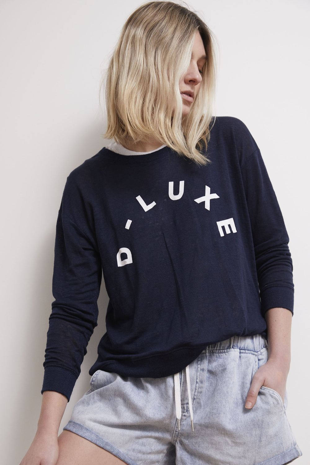 [TEST] D-Luxe Linen Logo Tee