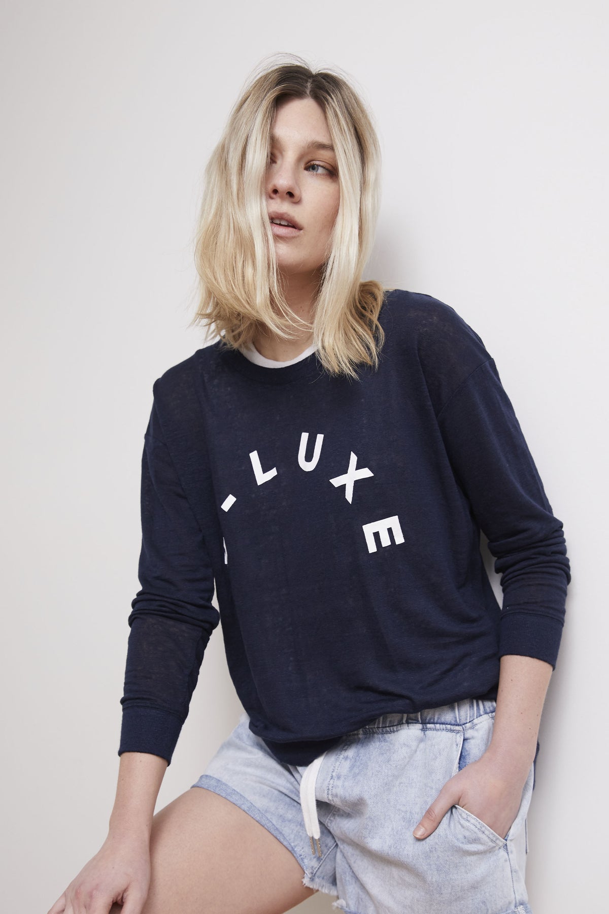 [TEST] D-Luxe Linen Logo Tee