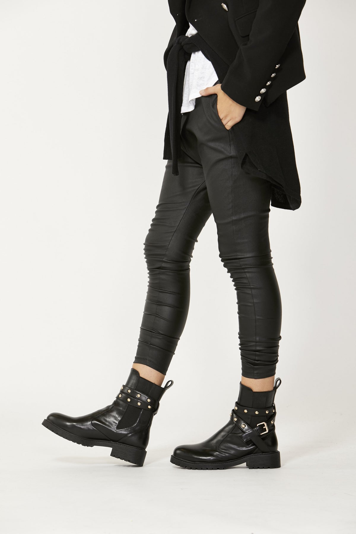 [TEST] Issey Wrap Combat Boot
