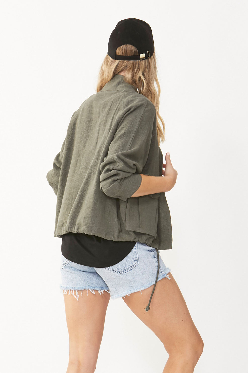 [TEST] Je Ne Sais Quoi Rope Tee
