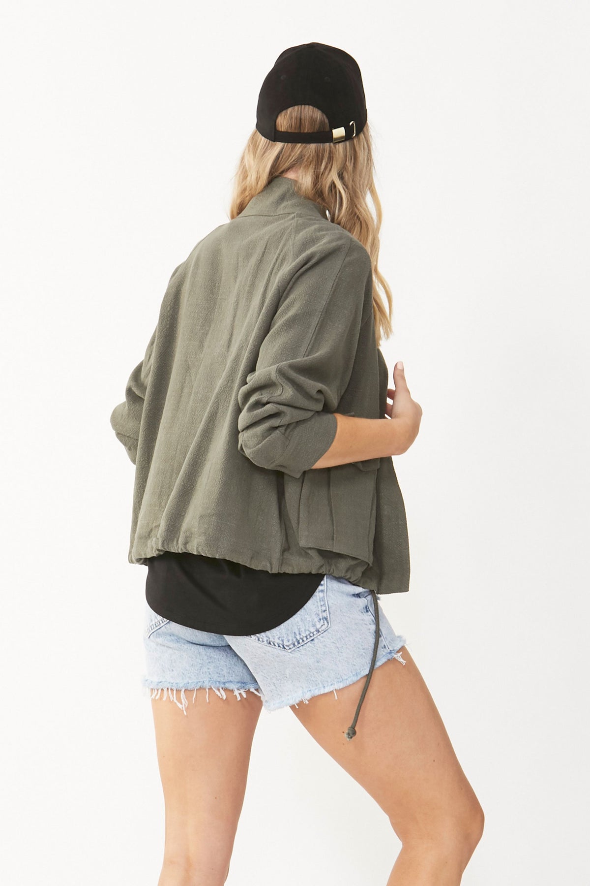 [TEST] Je Ne Sais Quoi Rope Tee