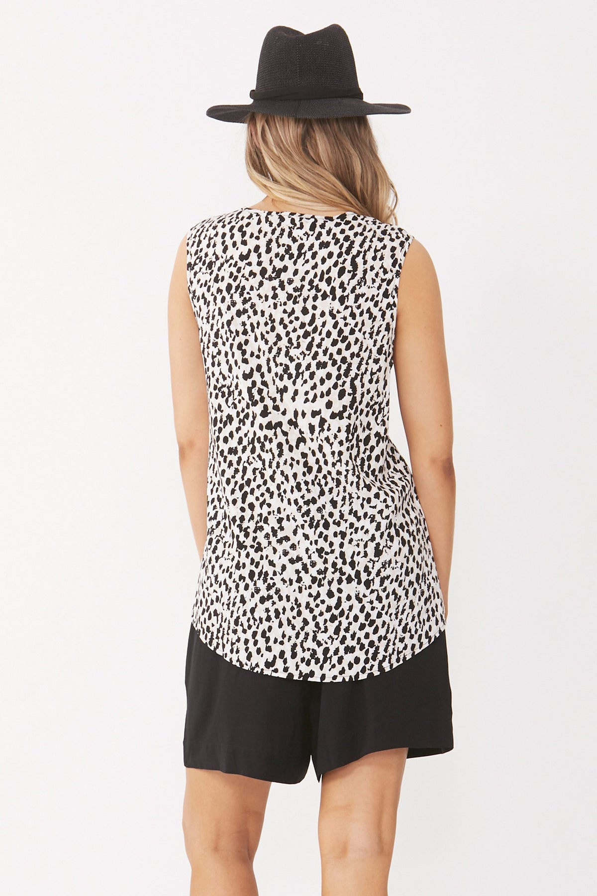 [TEST] Lucy High Low Top