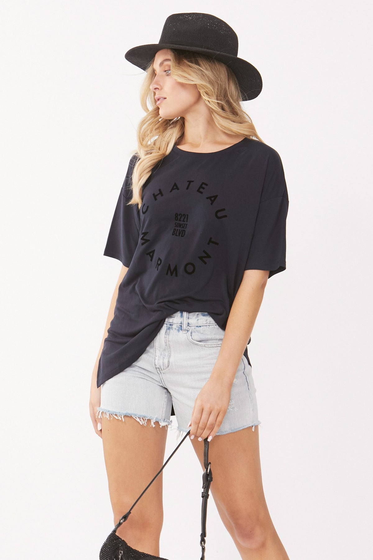 [TEST] Chateau Modal Tee