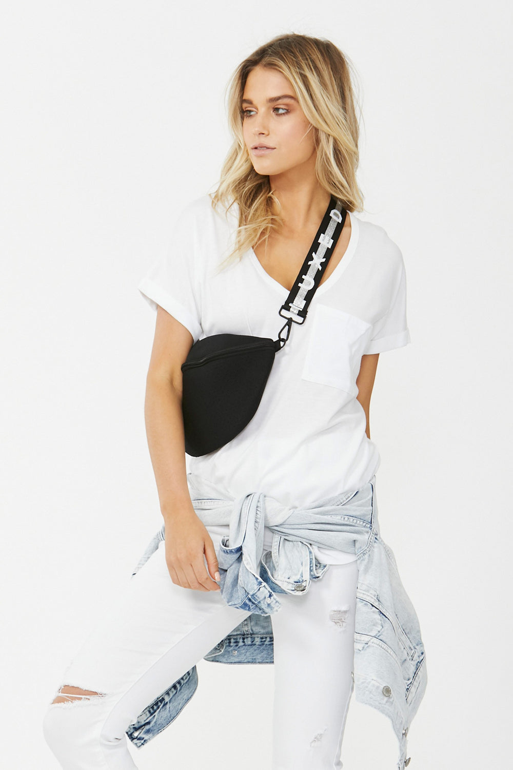 [TEST] D-Luxe Wide Logo Bum Bag
