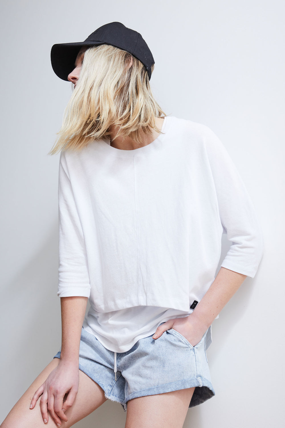 [TEST] D-Luxe Throw On Tee