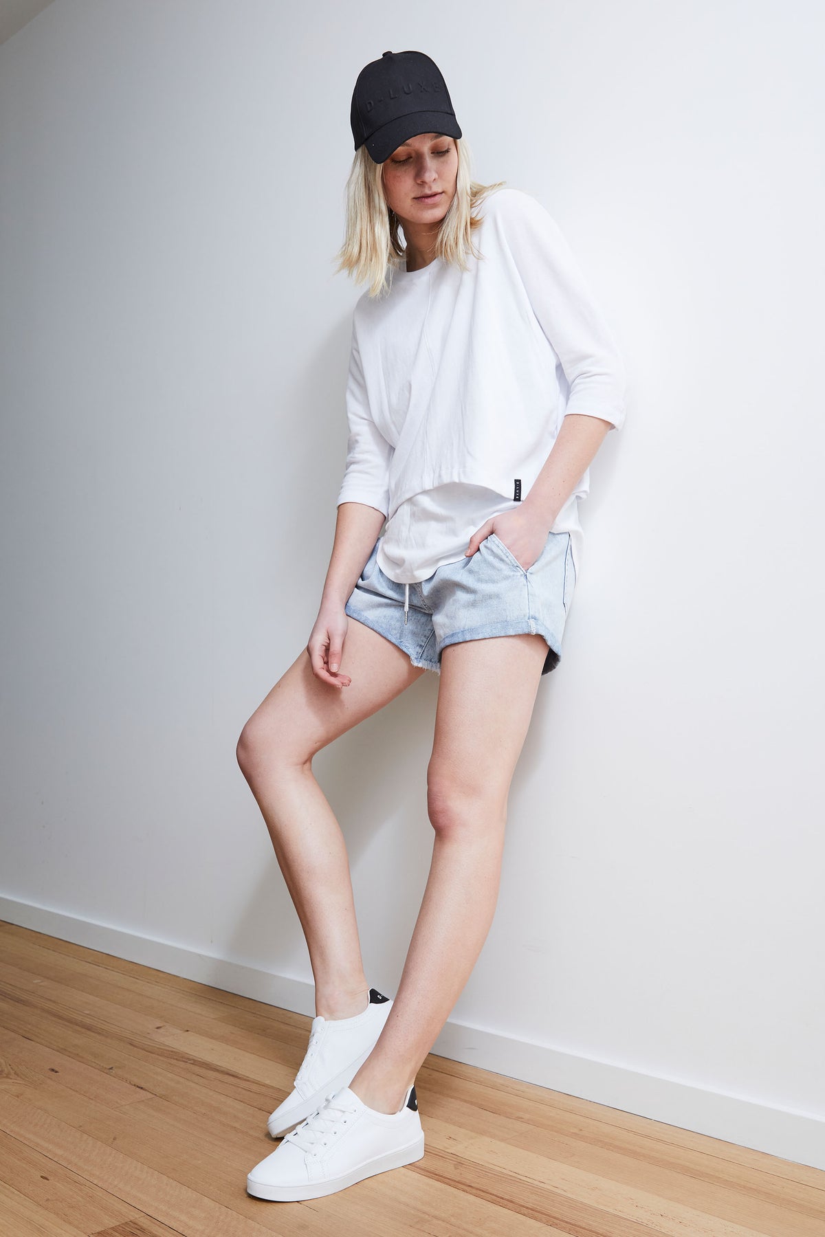 [TEST] D-Luxe Throw On Tee