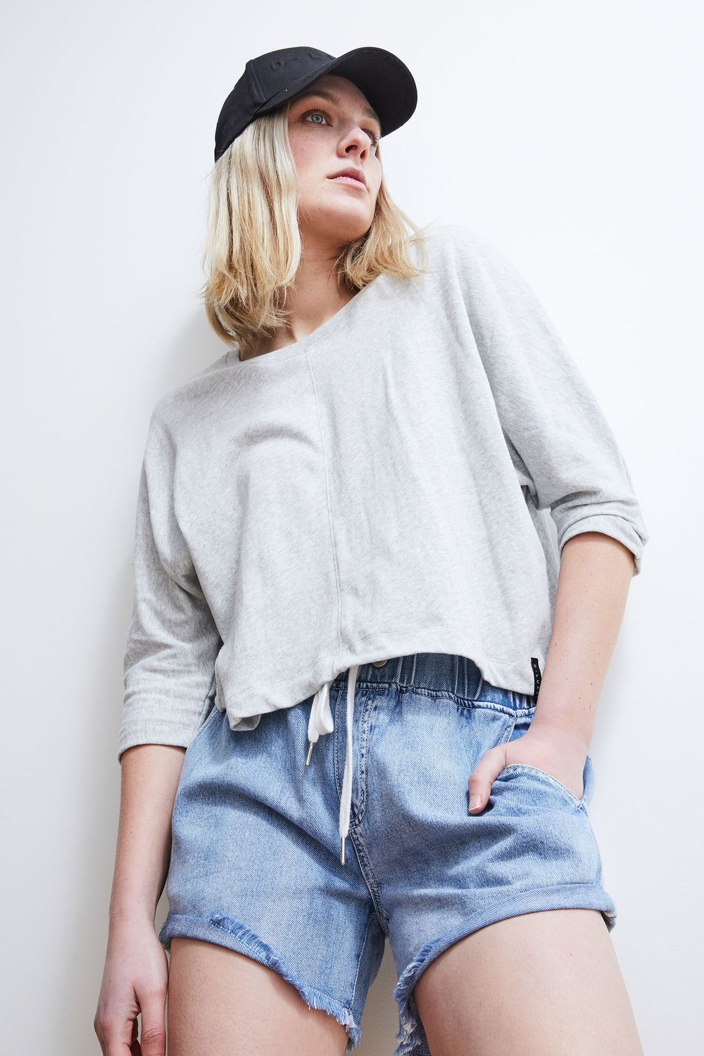 [TEST] D-Luxe Throw On Tee