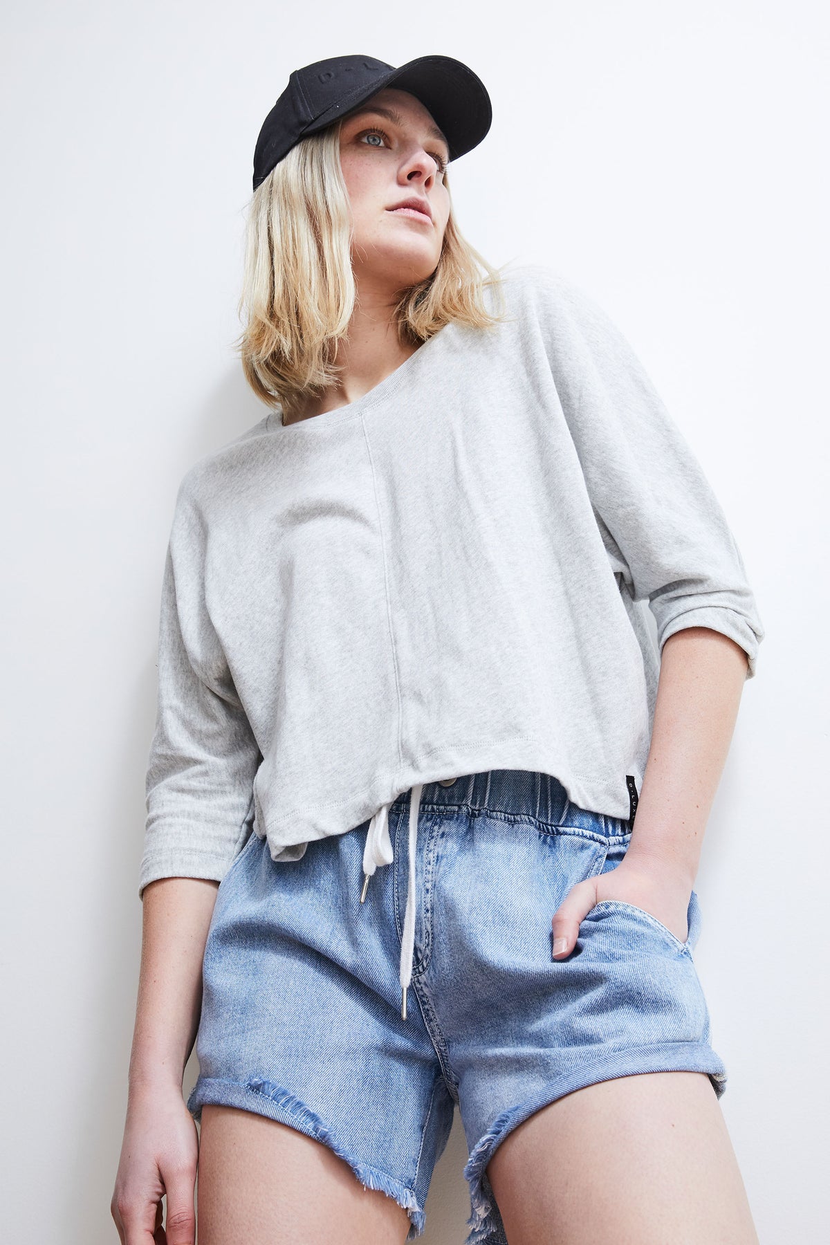 [TEST] D-Luxe Throw On Tee