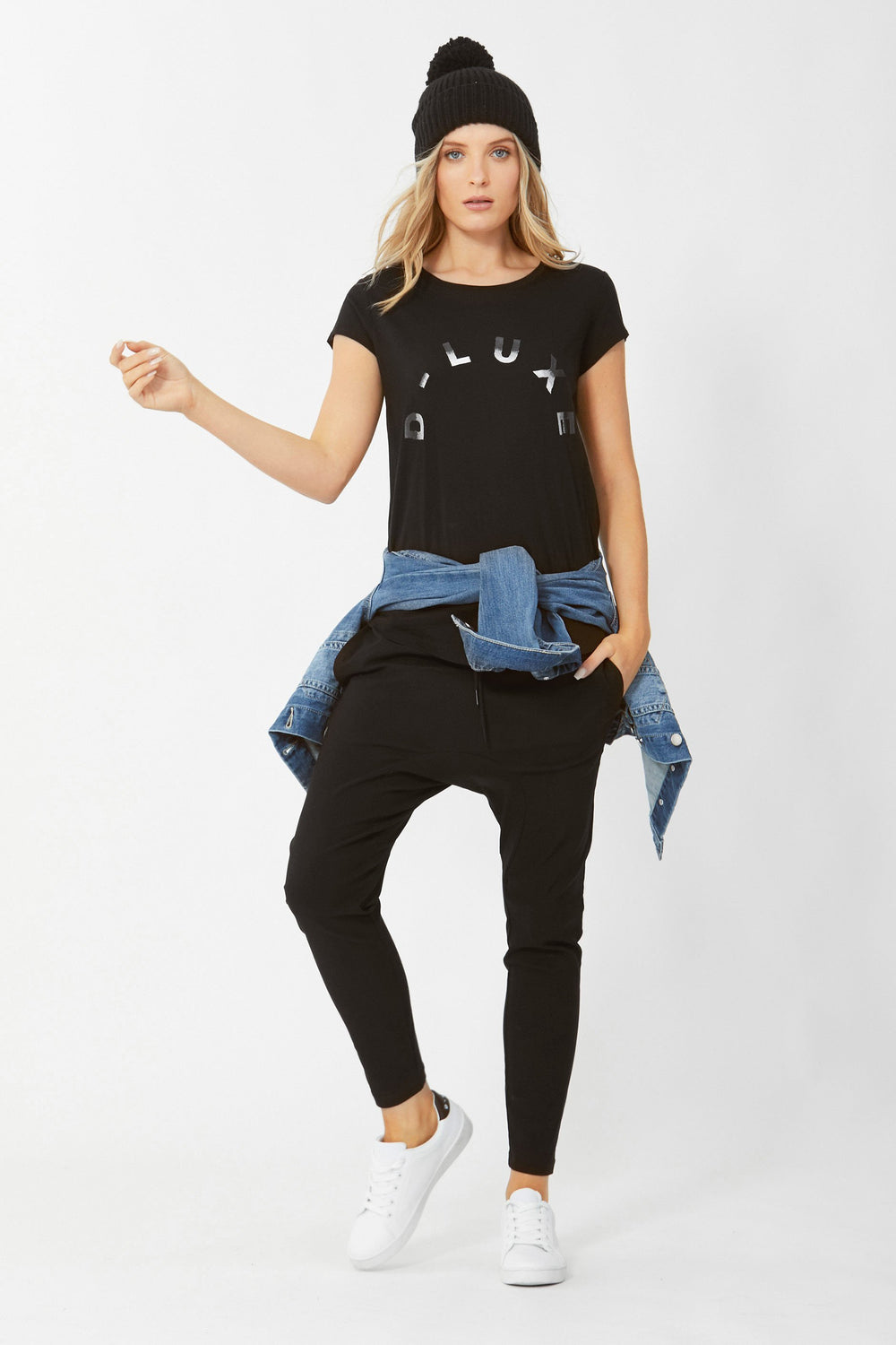 [TEST] D-Luxe Logo Petal Hem Tee