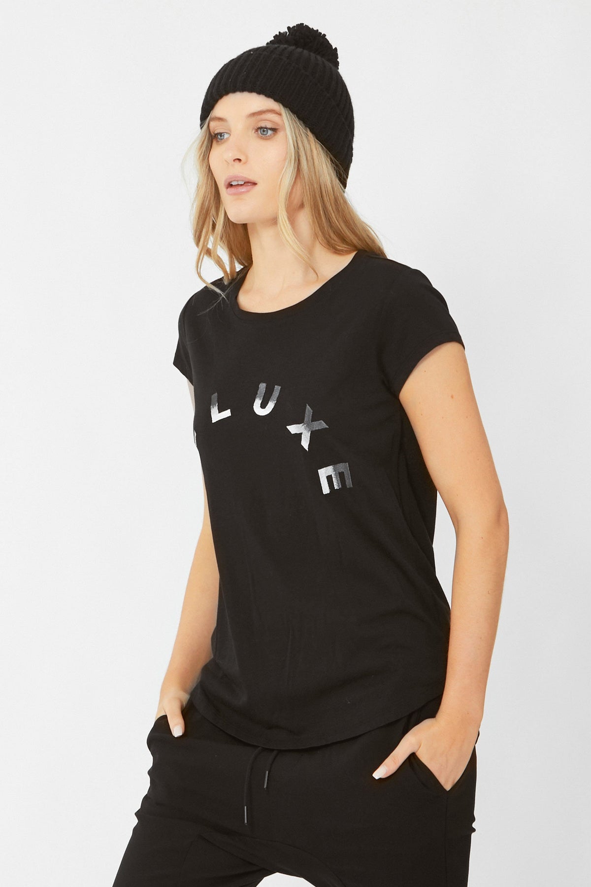[TEST] D-Luxe Logo Petal Hem Tee