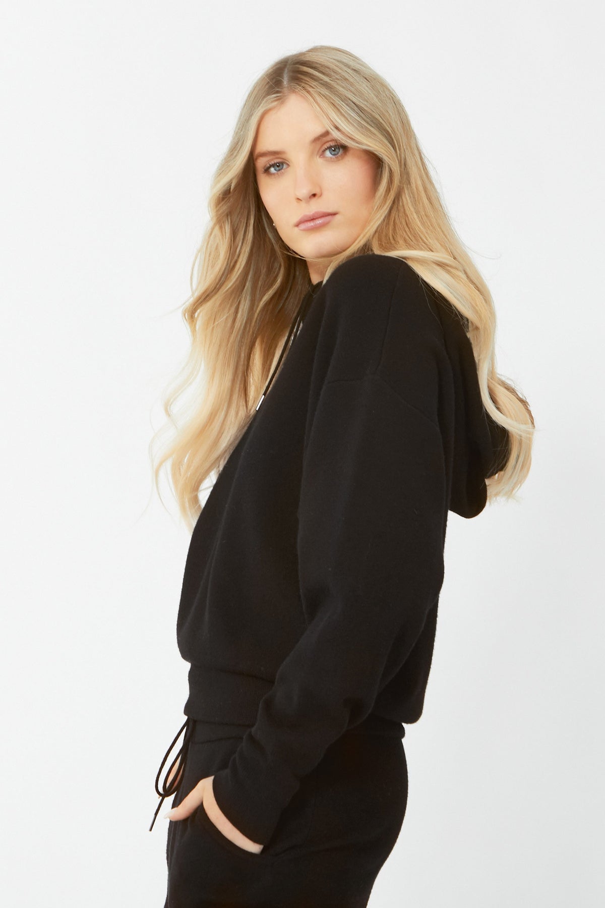 [TEST] D-Luxe Knit Hoodie