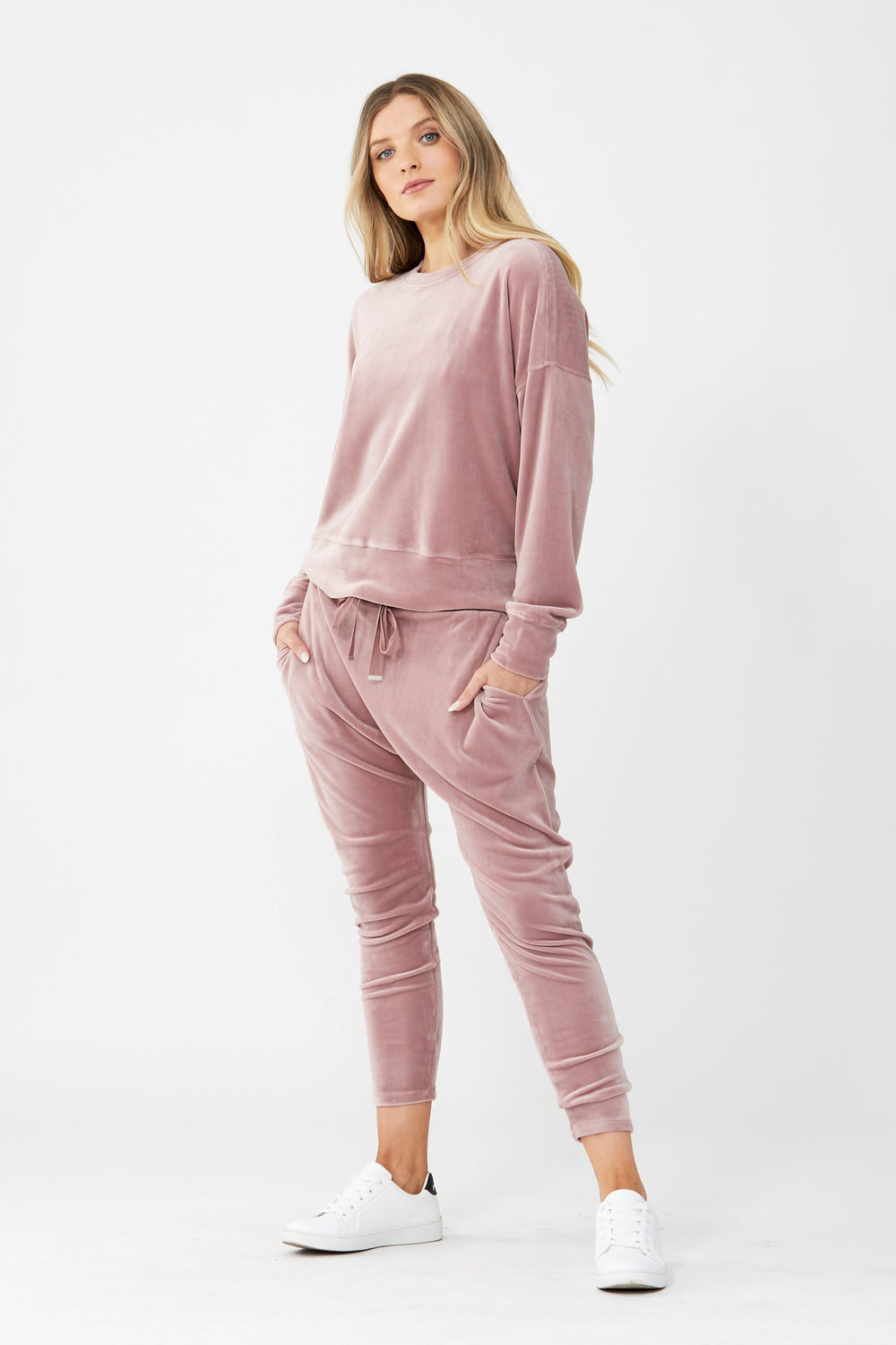 [TEST] D-Luxe Velour Sweat