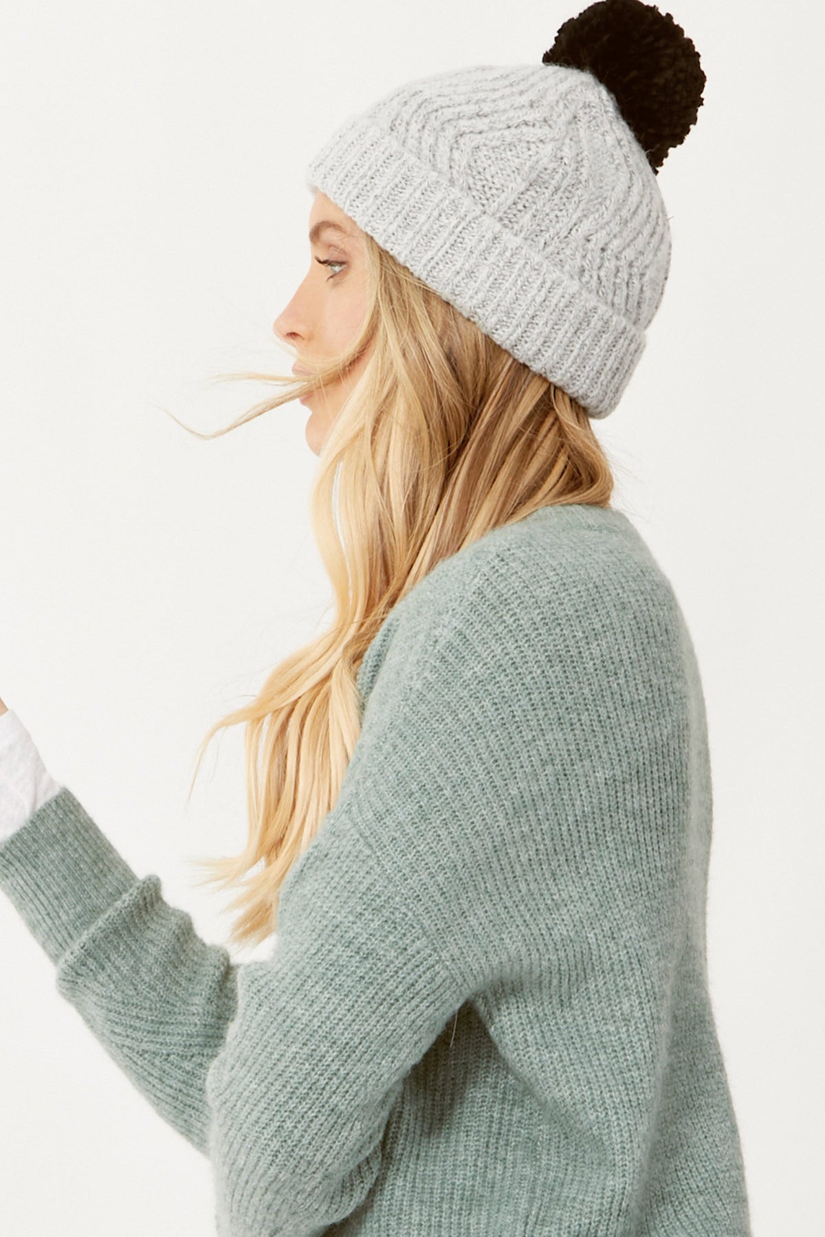 [TEST] Vivienne Single Pom Beanie