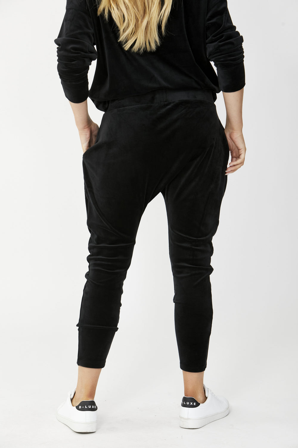 [TEST] D-Luxe Velour Track Pant