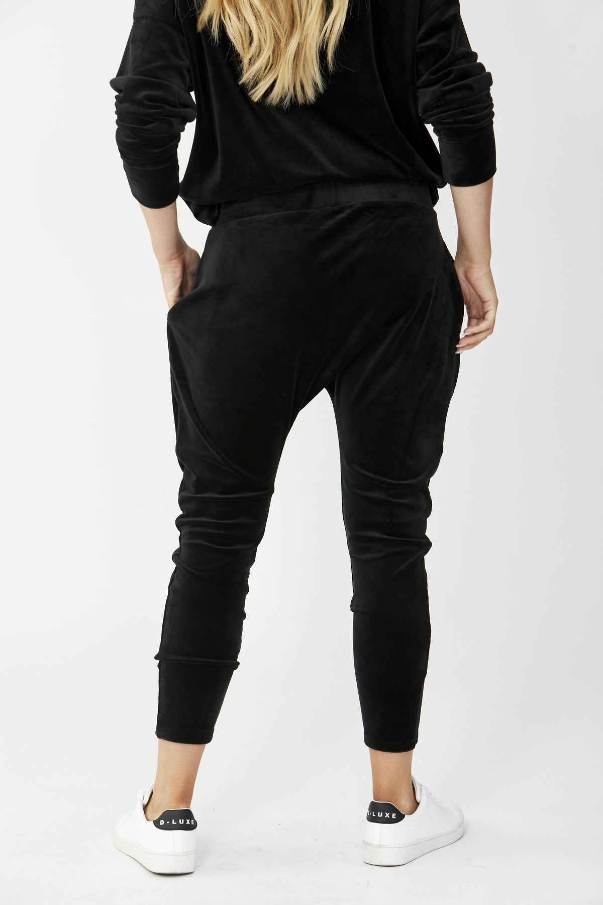 [TEST] D-Luxe Velour Track Pant