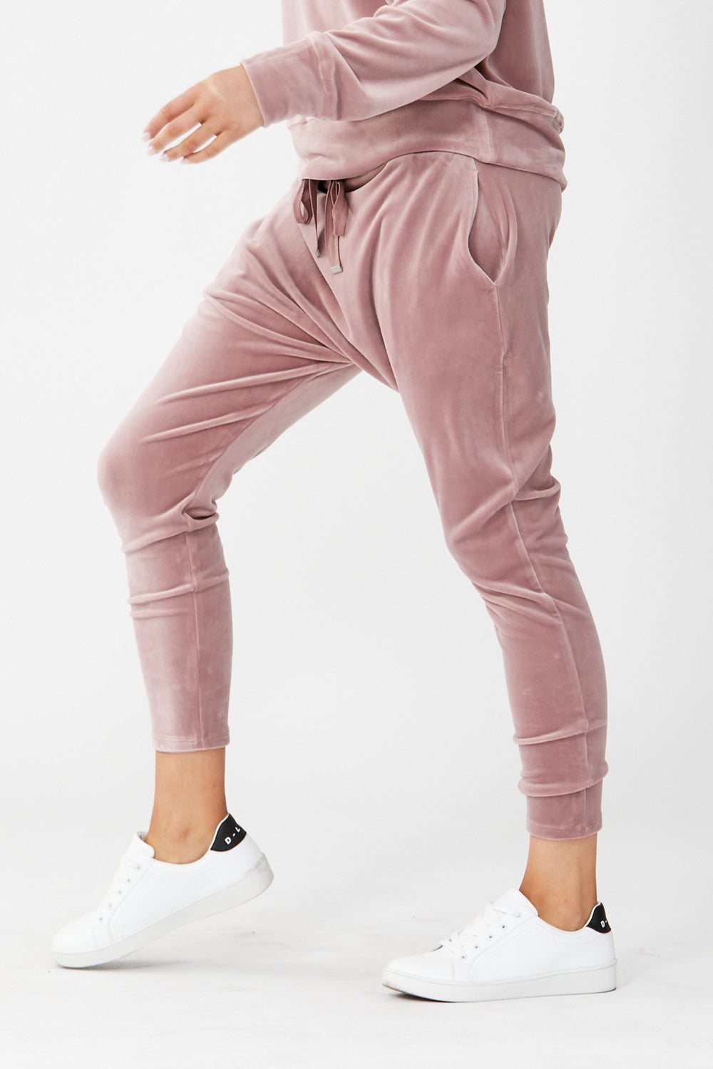 [TEST] D-Luxe Velour Track Pant