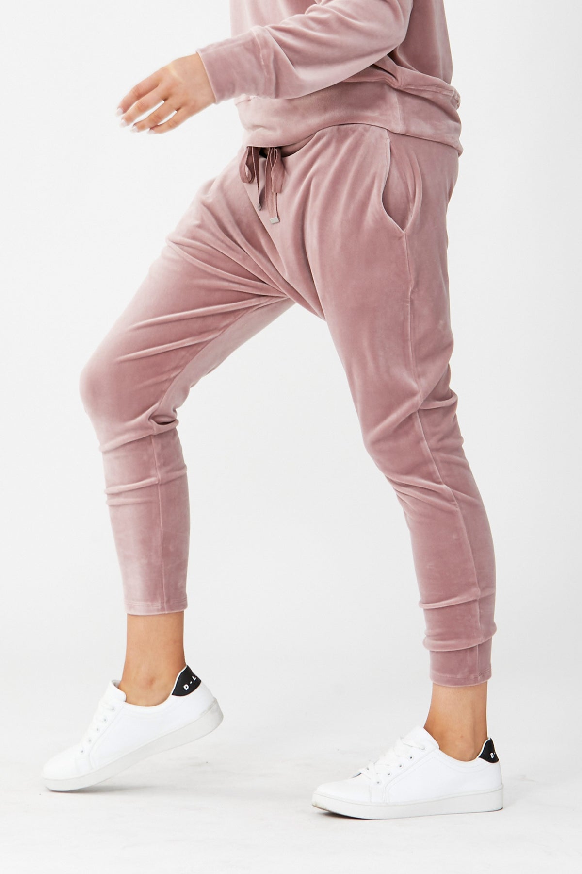 [TEST] D-Luxe Velour Track Pant