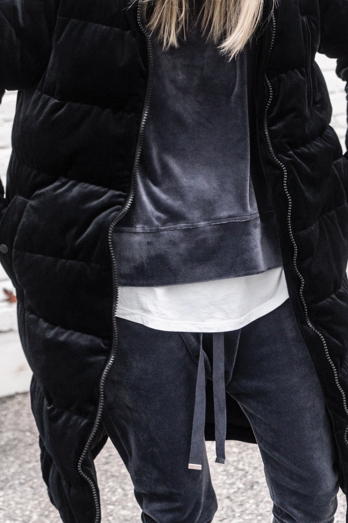 [TEST] D-Luxe Velour Track Pant
