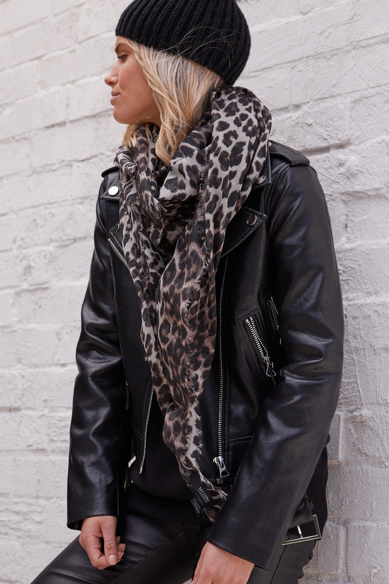 [TEST] Avery Lightweight Scarf