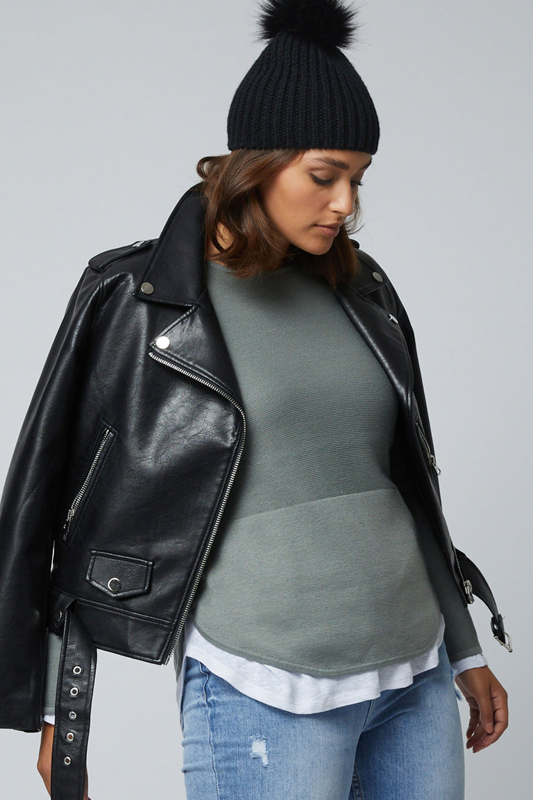[TEST] Taylor Curved Hem Jumper